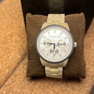 Michael Kors cream acetate watch EUC in box
